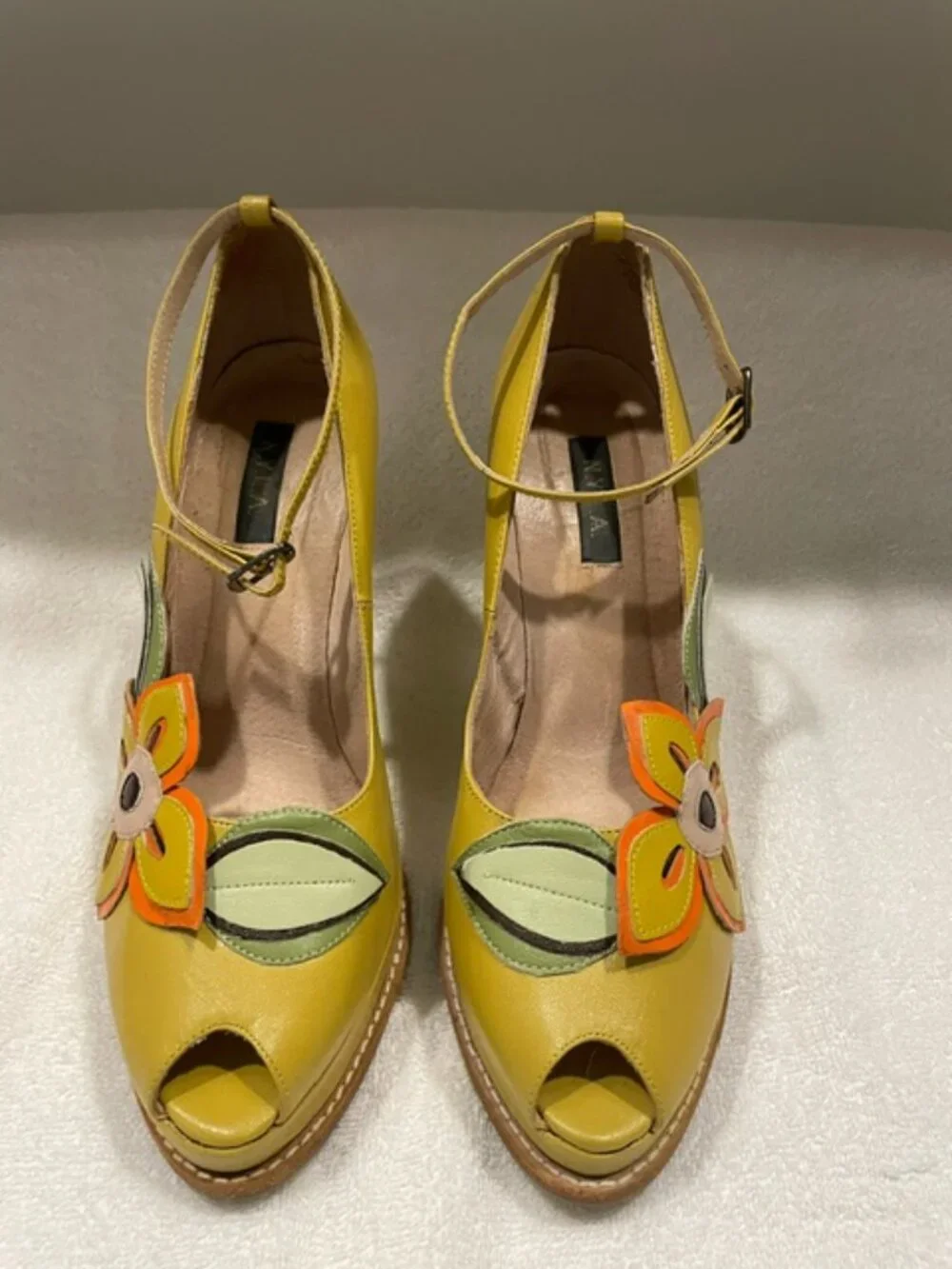 NYLA  bright yellow Leather Peep-toe Wedges - size 7.5B  w/flower SO CUTE!!!!!!